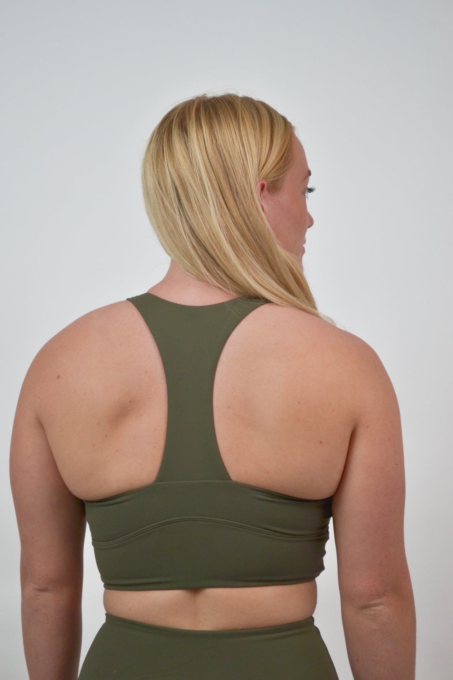 Biustonosz sportowy zabudowany z tyłu - Oliwkowy